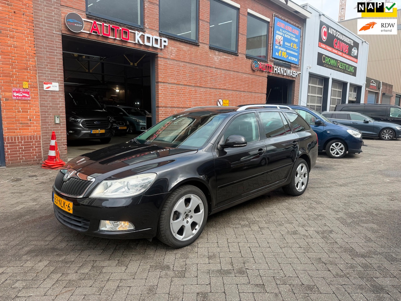 Skoda Octavia Combi - 1.2 TSI Elegance DSG Navi Clima Memory - AutoWereld.nl