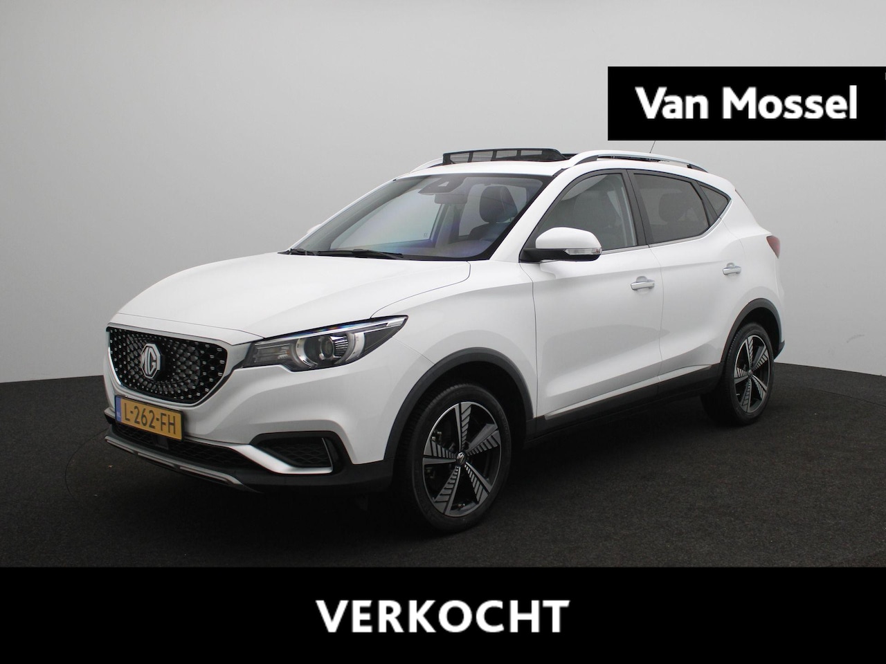MG ZS - Luxury 45 kWh | Leder | Panoramadak | Stoelverwarming | Camera | Carplay | - AutoWereld.nl