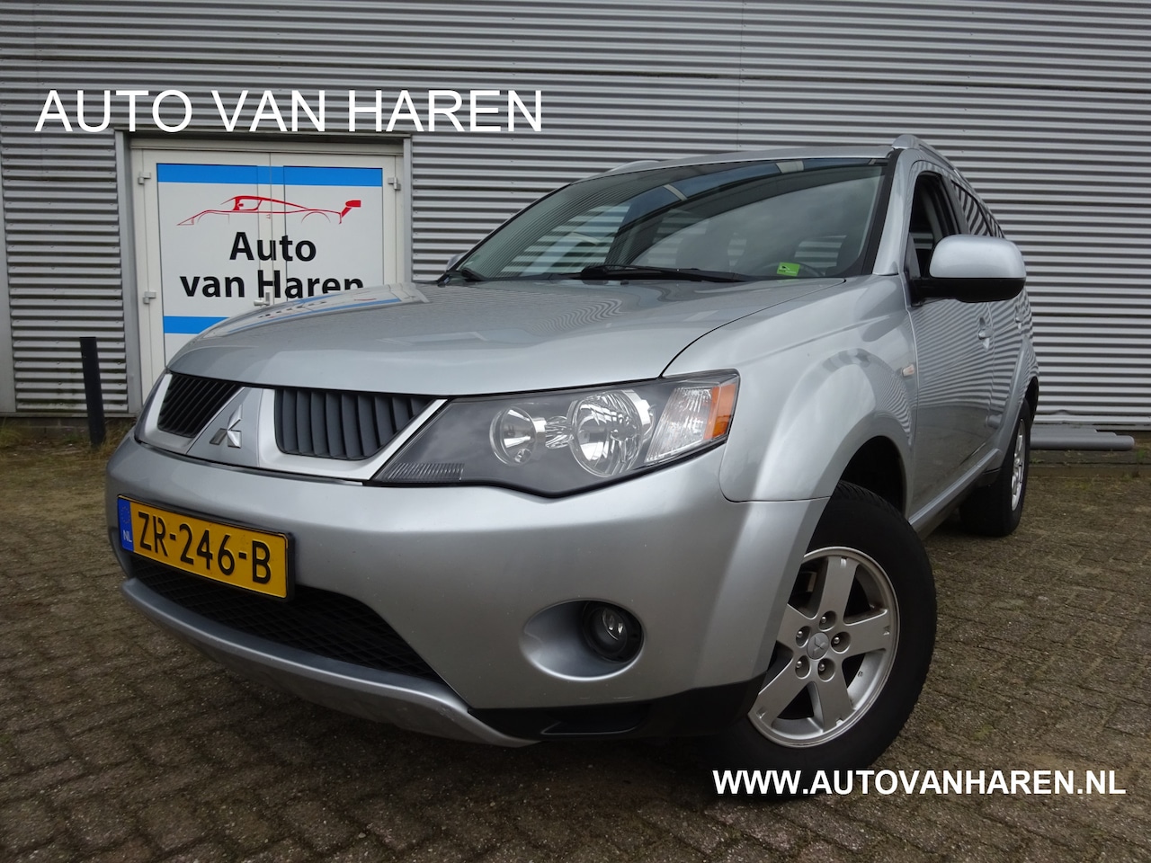 Mitsubishi Outlander - 2.4 2WD AFN. TREKHAAK 1.600 KG TREKGEWICHT AIRCO - AutoWereld.nl