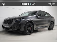 BMW X4 - xDrive20i Frozen Black | M-Sport | Panoramadak | Head Up