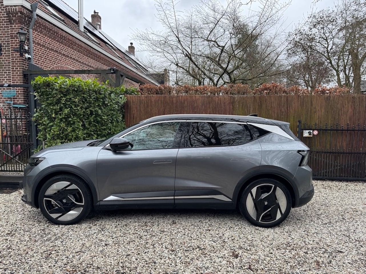 Renault Scenic E-Tech - EV87 long range iconic Panoramadak - Klasse 3 alarm - Augmented vision - AutoWereld.nl