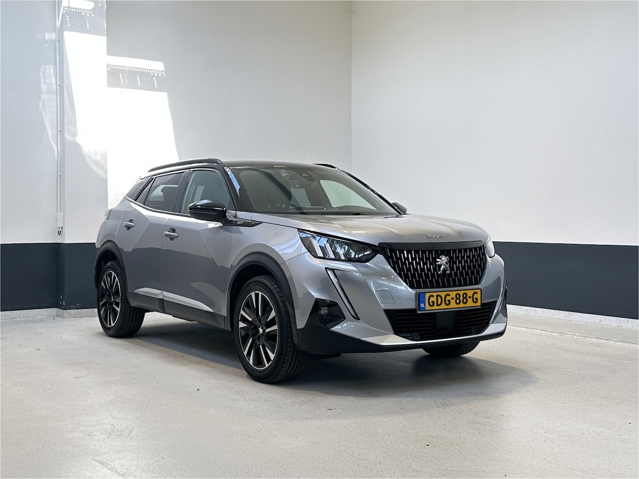 Peugeot 2008 - 1.2 PureTech GT Pack | Apple Carplay/ Android auto | Camera | PDC | - AutoWereld.nl