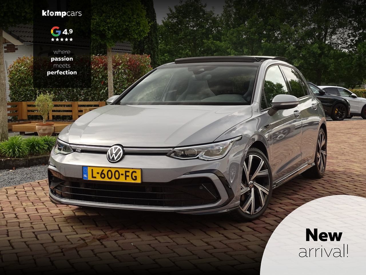 Volkswagen Golf - 1.5 eTSI R-Line | Schuifdak | Carplay | Harman/Kardon | IQ-light - AutoWereld.nl