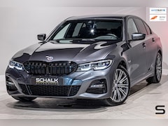 BMW 3-serie - 330e High Executive|M-sport|1eig|Cam|DealerOnder