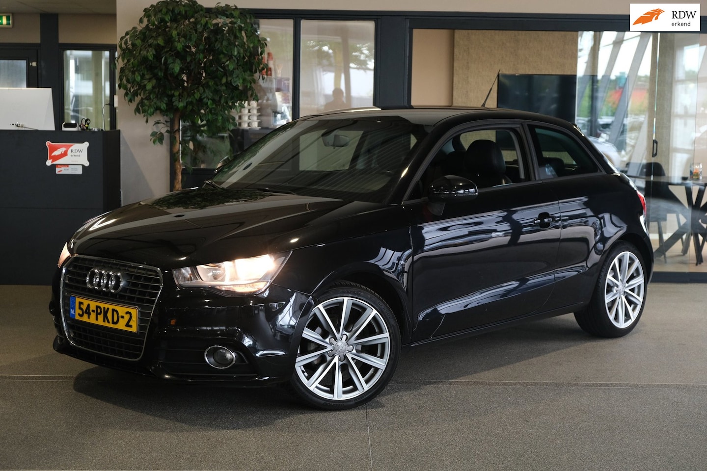 Audi A1 - 1.2 TFSI Ambition Pro Line Business 86PK Navi Leder Cruise - AutoWereld.nl