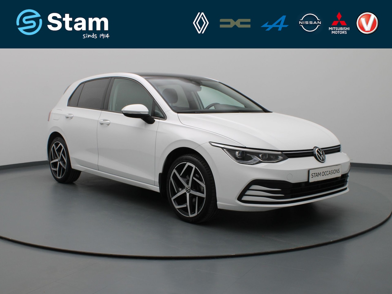 Volkswagen Golf - eTSI R-Line 150pk Camera | Adapt. Cruise | Parkeersens. v+a | Stoelverw. | Trekhaak elektr - AutoWereld.nl