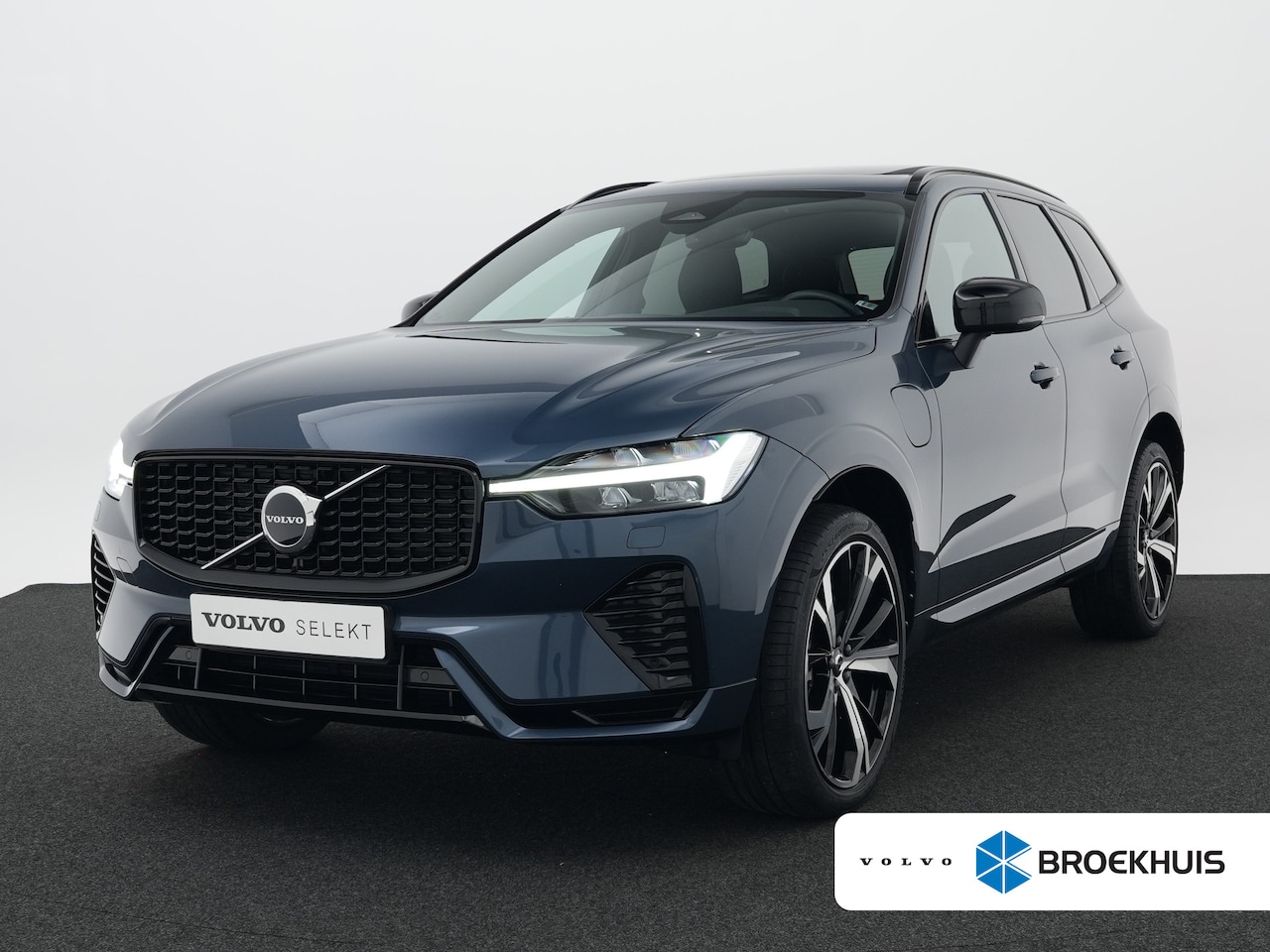 Volvo XC60 - T6 Recharge AWD Plus Dark | Long Range | 350pk | Standkachel | Panoramadak | Sportstoelen - AutoWereld.nl