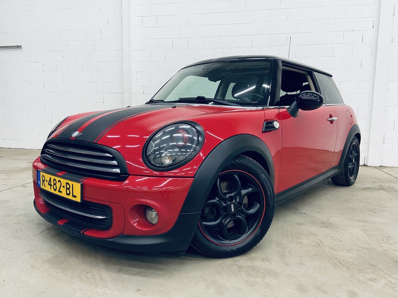 MINI 3-Deurs - 1.6 Cooper Pano|Cruise|Climate|PDC|Stoelverwarming - AutoWereld.nl