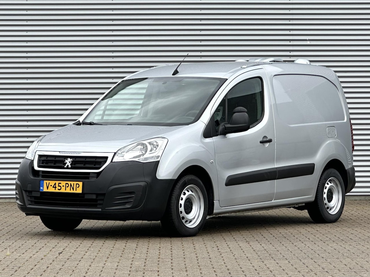 Peugeot Partner - 122 1.6 BlueHDi 75 L1 Pro MARGE btw vrij - AutoWereld.nl