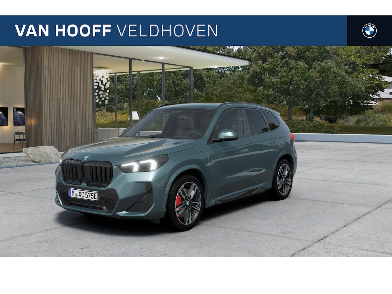 BMW X1 - xDrive30e M Sport Automaat / Panoramadak / Trekhaak / Sportstoelen / Head-Up / M Adaptief - AutoWereld.nl