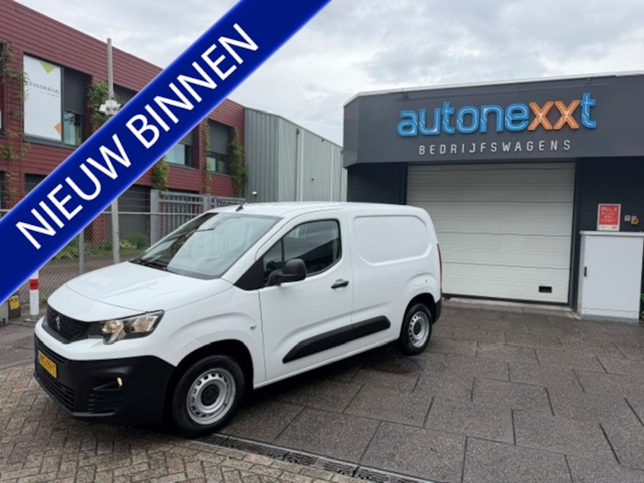 Peugeot Partner - 1.5 BlueHDI Premium AIRCO I PDC I MULTIMEDIA I 1e EIGENAAR I COMPLETE ONDERHOUDSHISTORIE - AutoWereld.nl