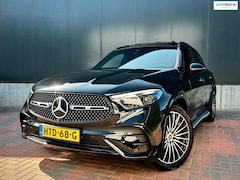 Mercedes-Benz GLC-klasse - 300 4MATIC AMG Line * Pano * 360 * Burm * Night-Pack * Dealer Onderhouden