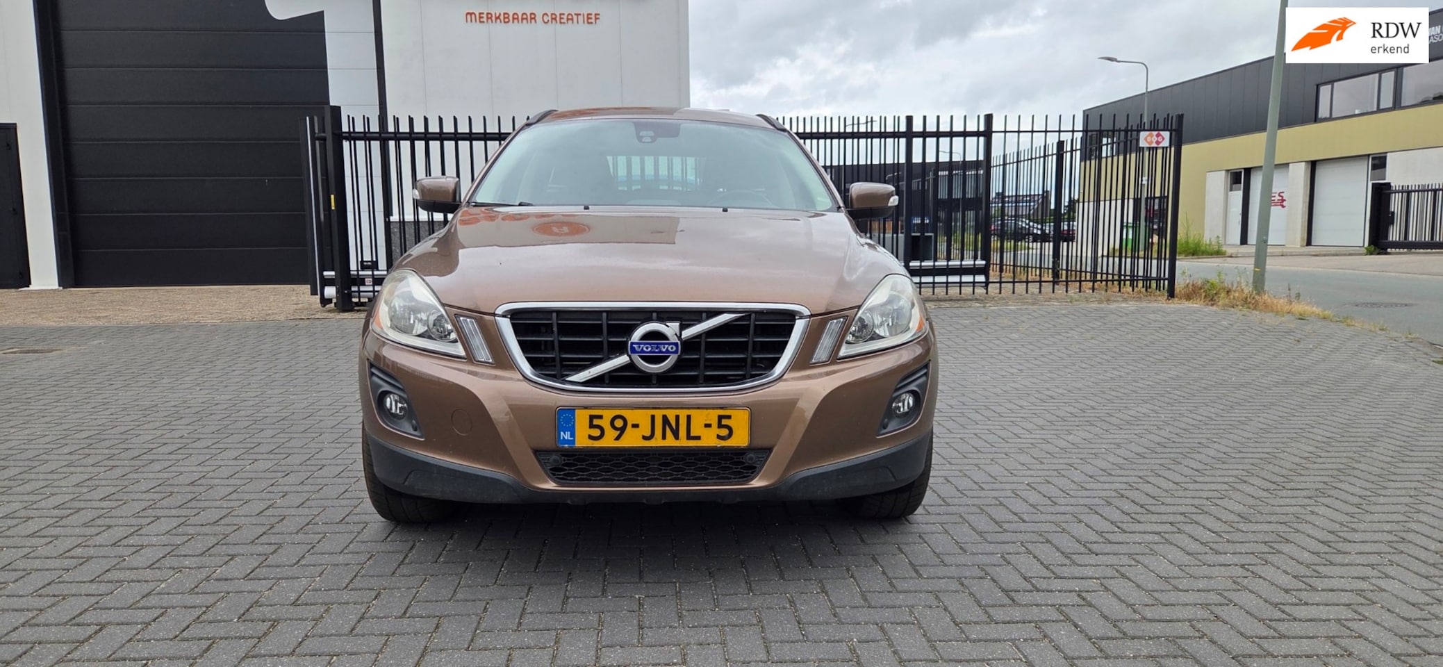 Volvo XC60 - 2.4D Kinetic 2.4D Kinetic - AutoWereld.nl