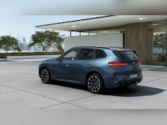 BMW X3 - 30e xDrive M Sport Automaat / Panoramadak / Trekhaak / Sportstoelen / Parking Assistant Pl