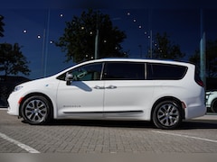 Chrysler Pacifica - 3.6 V6 Hybrid GERESERVEERD