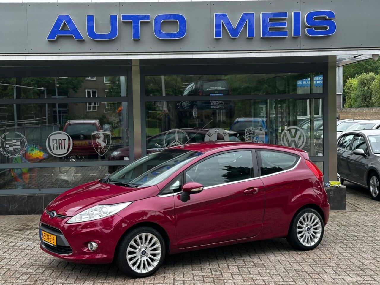 Ford Fiesta - 1.25  Titanium  Airco Cruise Telefoon Trekhaak NAP-Autopas - AutoWereld.nl