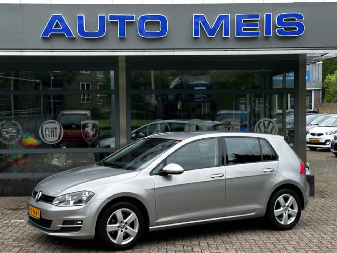 Volkswagen Golf - 1.2 TSI Trendline Navi Telefoon - AutoWereld.nl