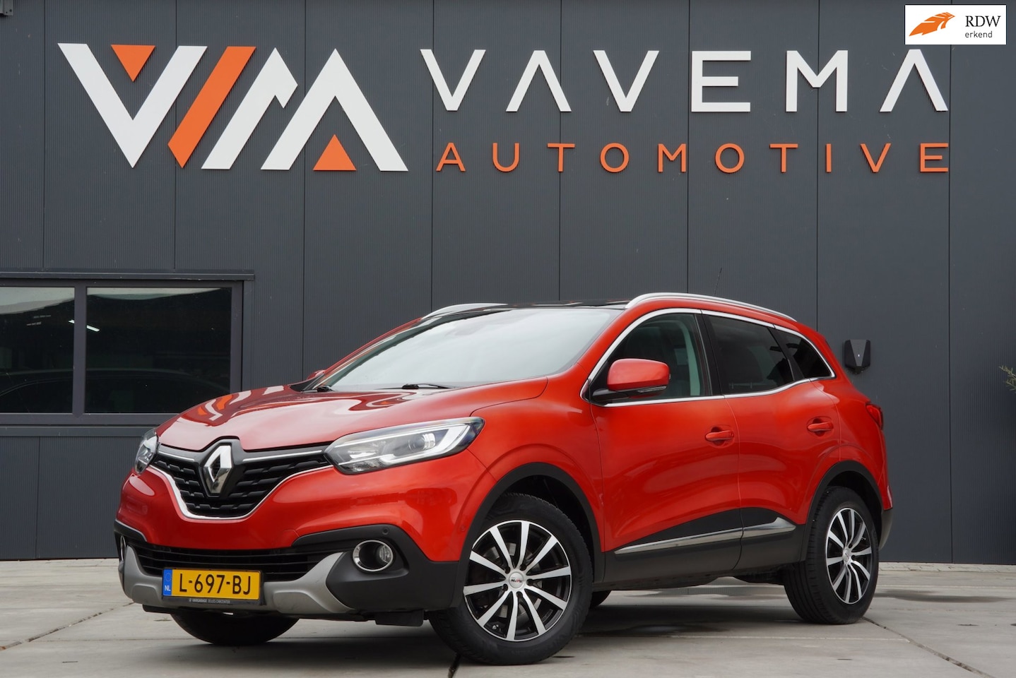 Renault Kadjar - 1.2 TCe Bose 2016 Pano Airco Clima Parkeersensoren Navi Cruise control - AutoWereld.nl