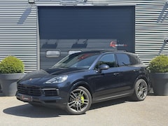 Porsche Cayenne - 3.0 E-Hybrid Sport Chrono | Panoramadak | 360* Camera | Stoelventilatie/Verwarming | 21 In