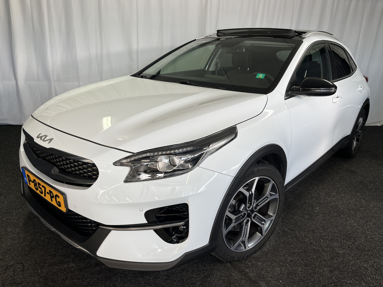Kia XCeed - 1.0 T-GDi ExecutiveLine 1E EIGN/ECC/CRUISE/PANO/BOMVOL OPTIES - AutoWereld.nl