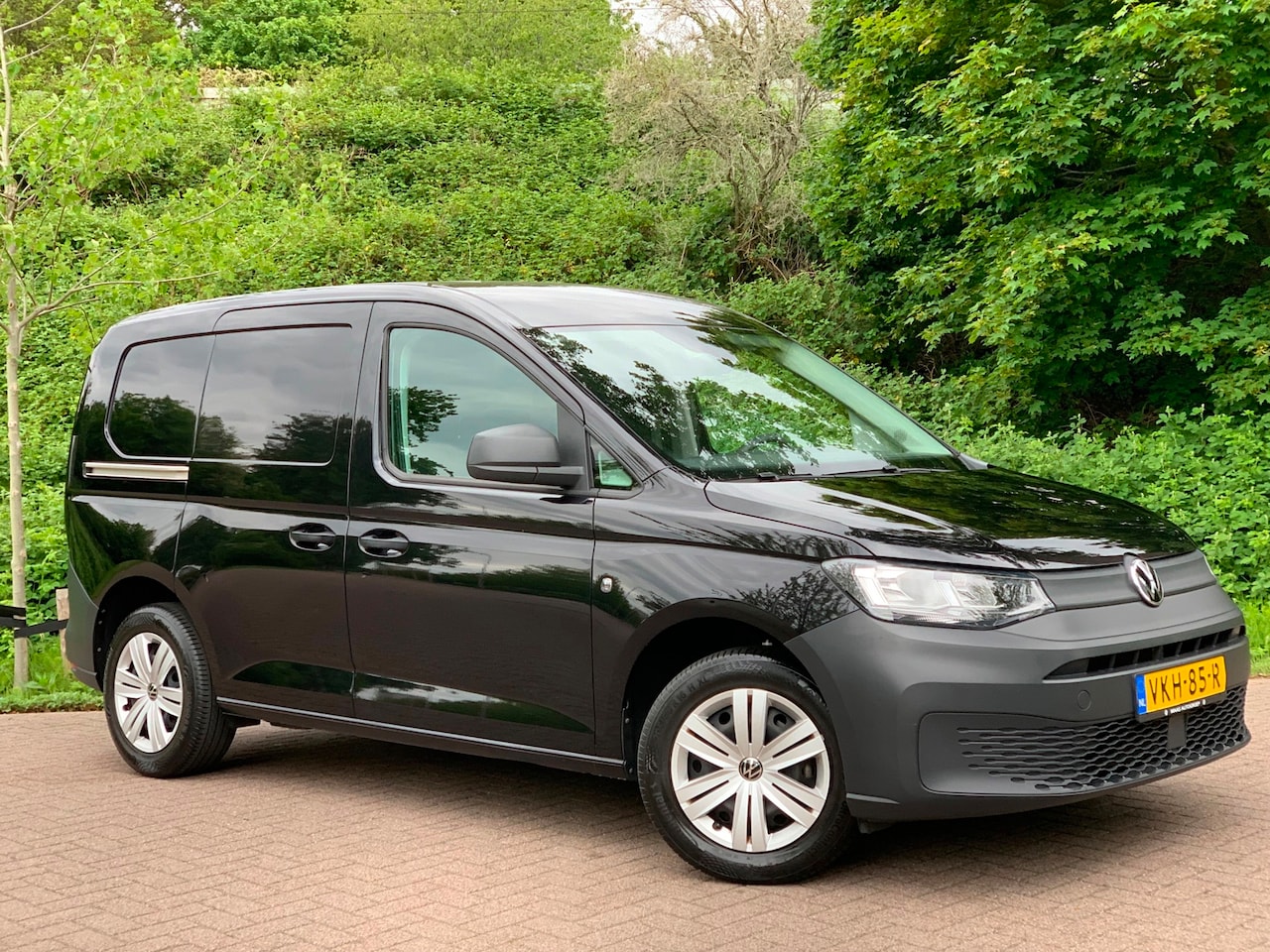 Volkswagen Caddy Cargo - 2.0 TDI Trend NIEUWSTAAT GARANTIE ! ! ! 28.614KM! - AutoWereld.nl