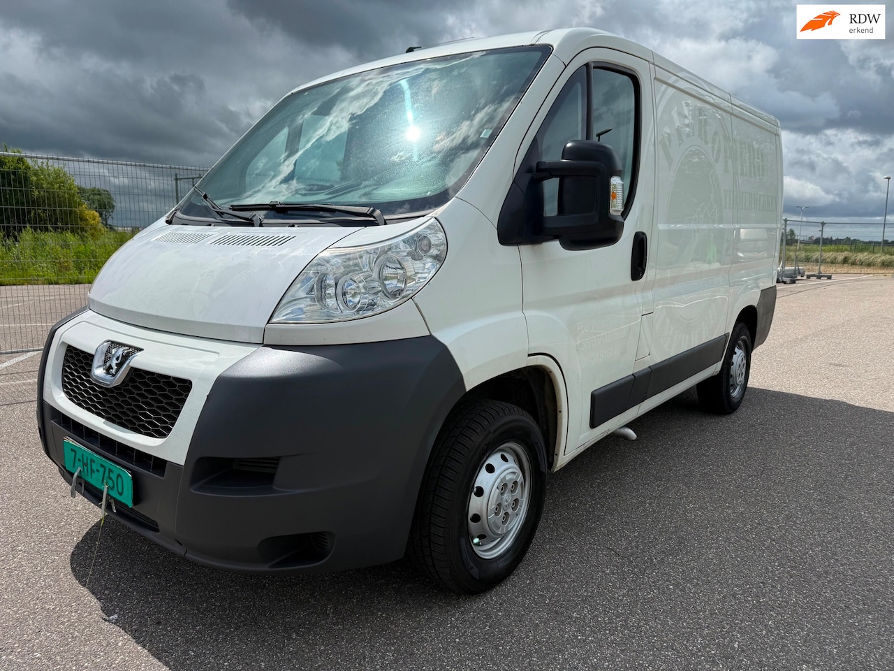 Peugeot Boxer - 330 2.2 HDI L1H1 Pro 330 2.2 HDI L1H1 Profit+ - AutoWereld.nl