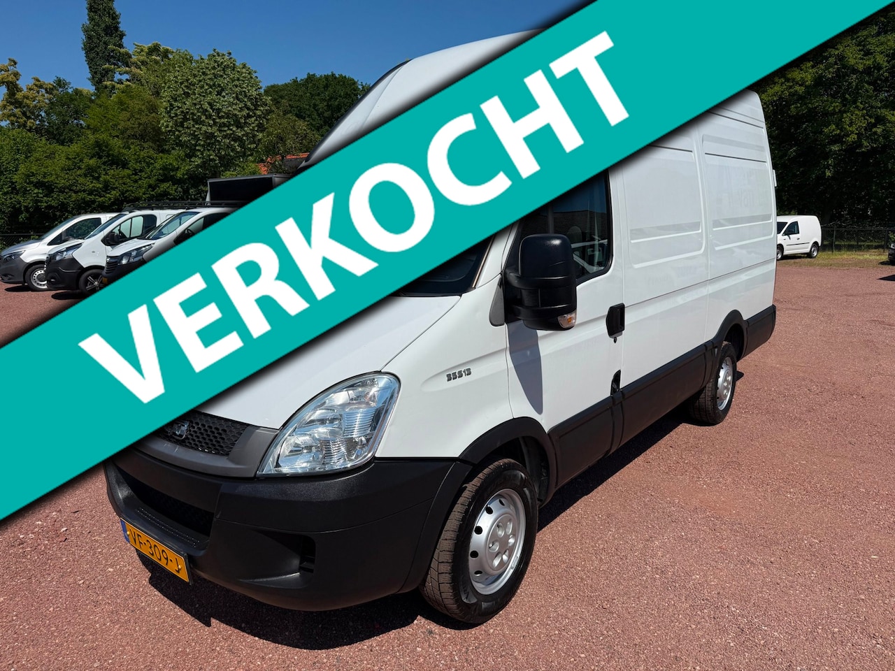 Iveco Daily - 35S13V 330 L2H3 3500Kg Trekgewicht - AutoWereld.nl