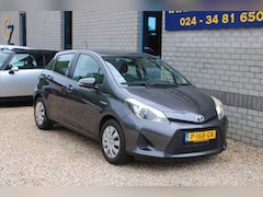 Toyota Yaris - 1.5 Full Hybrid Aspiration Clima Navi Camera