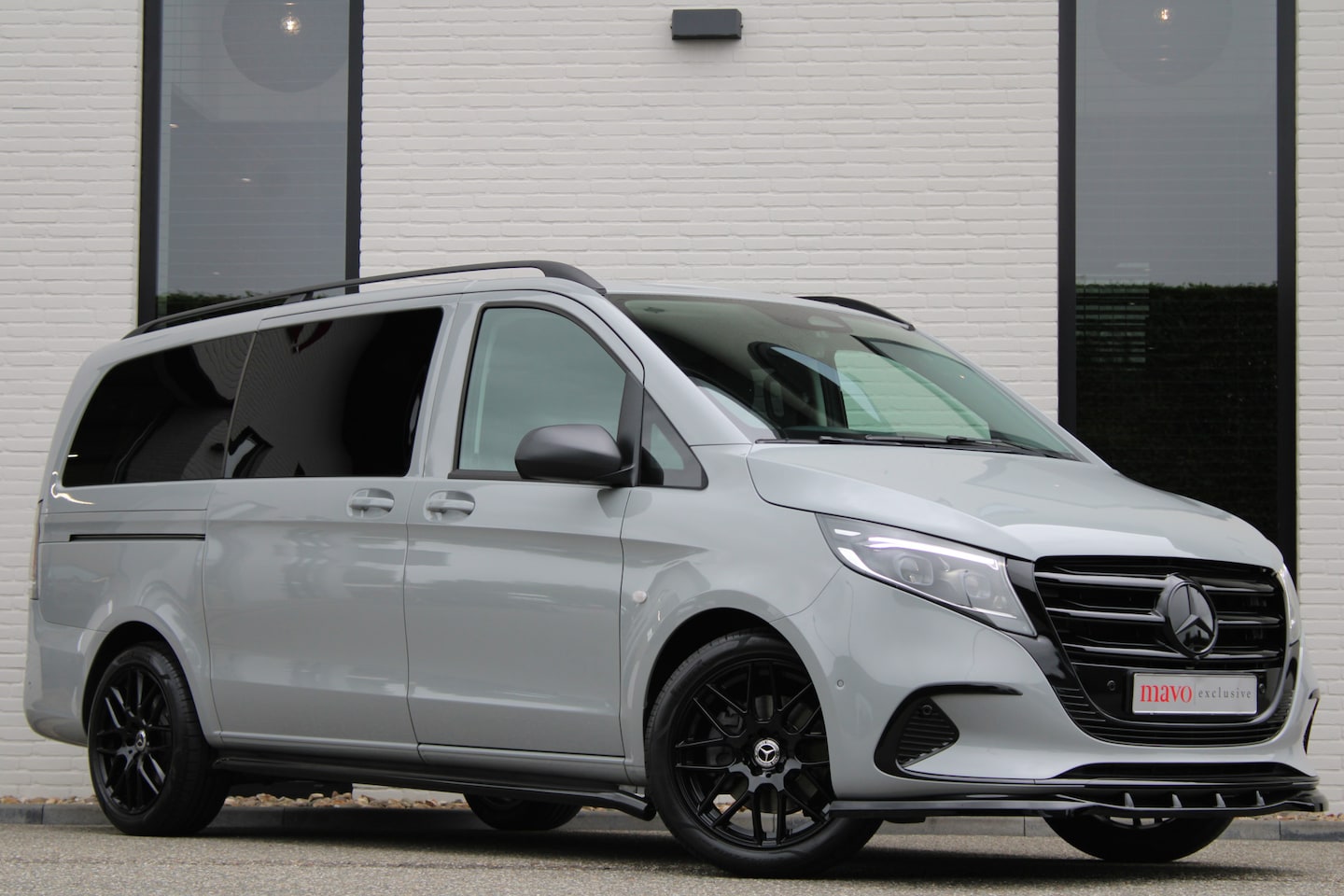 Mercedes-Benz Vito - 119 CDI / Aut / Lang / DC / 2x Schuifdeur / Leer / Led / Camera / Vol Opties / NIEUWSTAAT - AutoWereld.nl