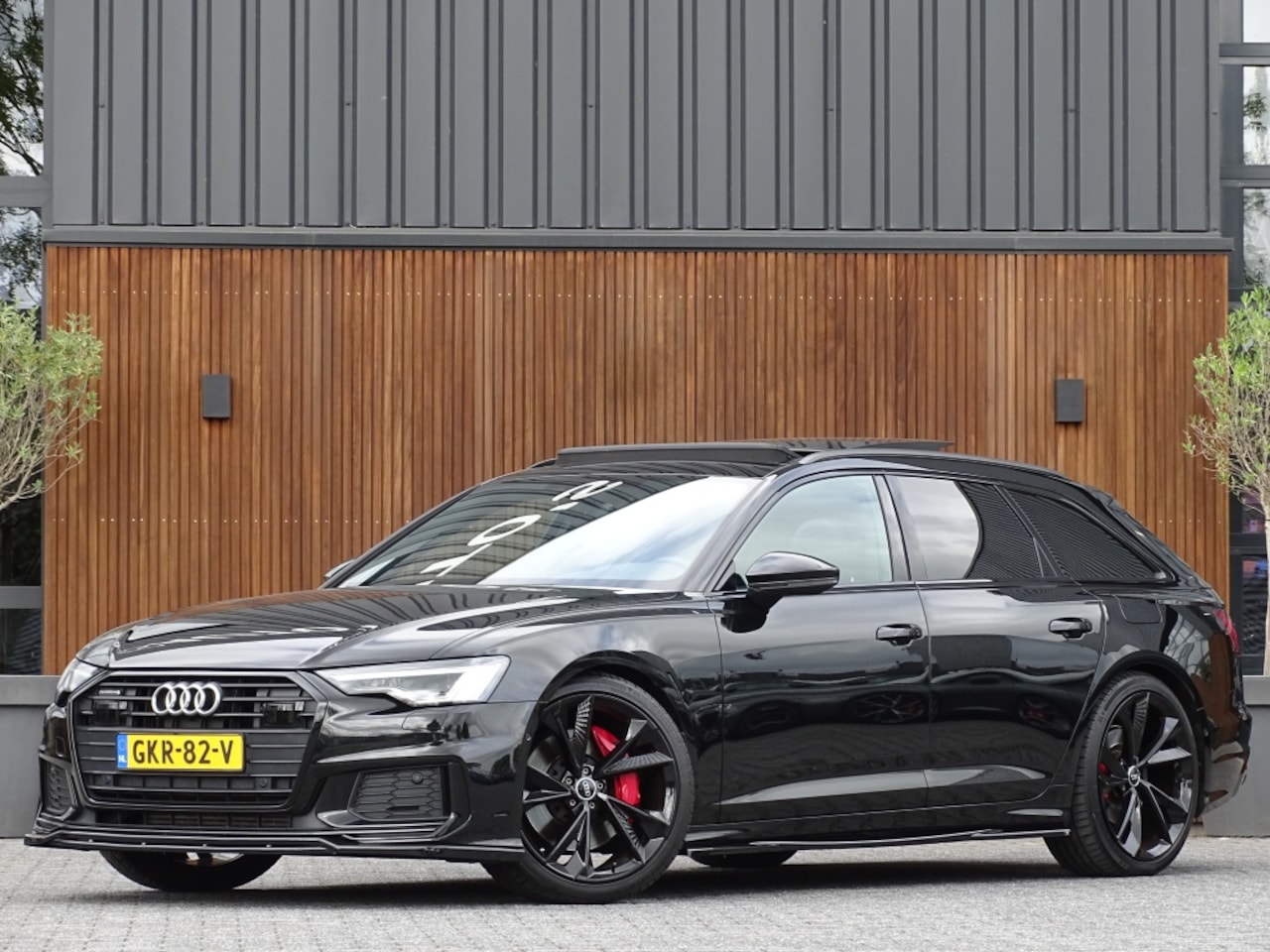 Audi A6 Avant - 55 TFSI e 367PK Quattro / S6 Edition / Competition / LED - AutoWereld.nl