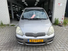 Toyota Yaris - 1.0 VVT-i Idols