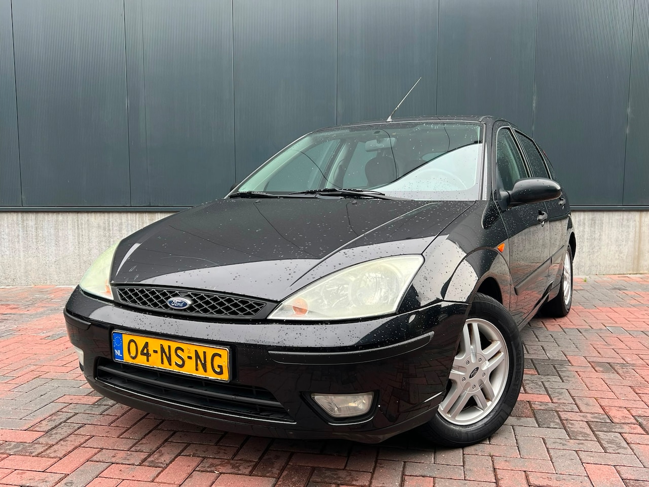 Ford Focus - 1.6-16V Trend * 5-Deurs * Airco * Nieuw APK * - AutoWereld.nl