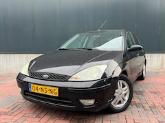 Ford Focus - 1.6-16V Trend * 5-Deurs * Airco * Nieuw APK