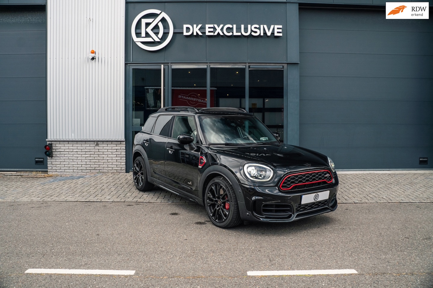 MINI Countryman - 2.0 John Cooper Works ALL4 Chili - AutoWereld.nl