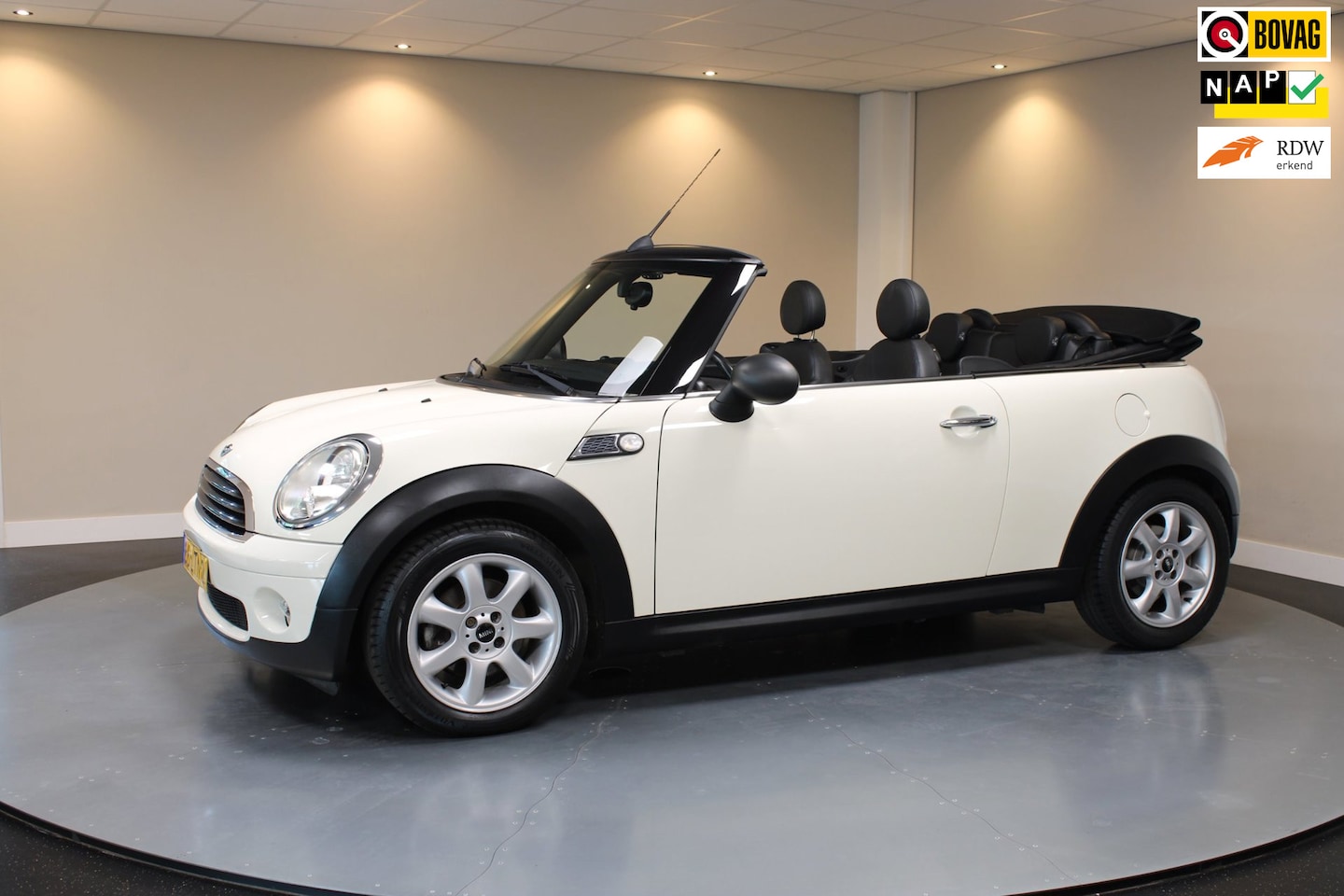 MINI Cabrio - 1.6 One Anniversary *65.000Km!* 1ste Eigenaar|Special Edition|Leder|Cruise|NAP - AutoWereld.nl