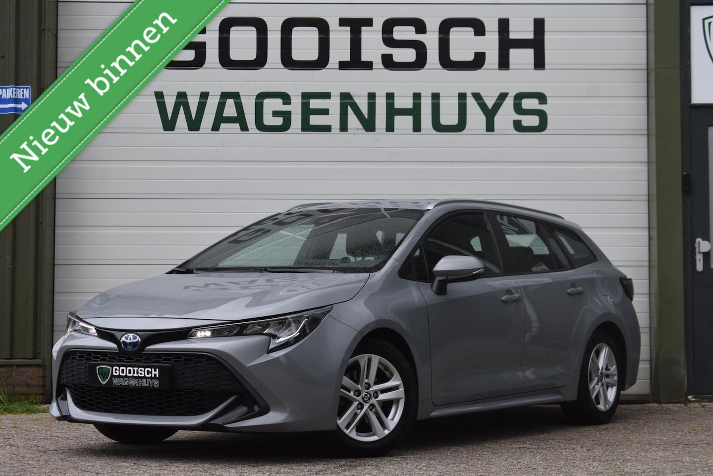 Toyota Corolla Touring Sports - 1.8 Hybrid Active | Camera | Carplay | - AutoWereld.nl