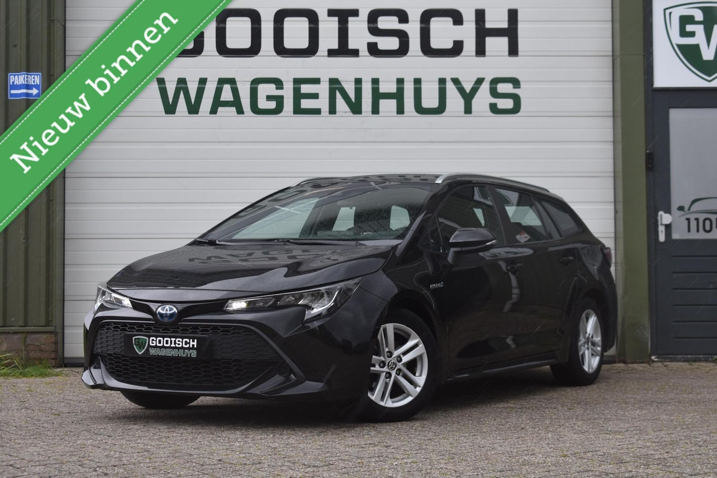Toyota Corolla Touring Sports - 1.8 Hybrid Active | Navi | Camera | Carplay - AutoWereld.nl