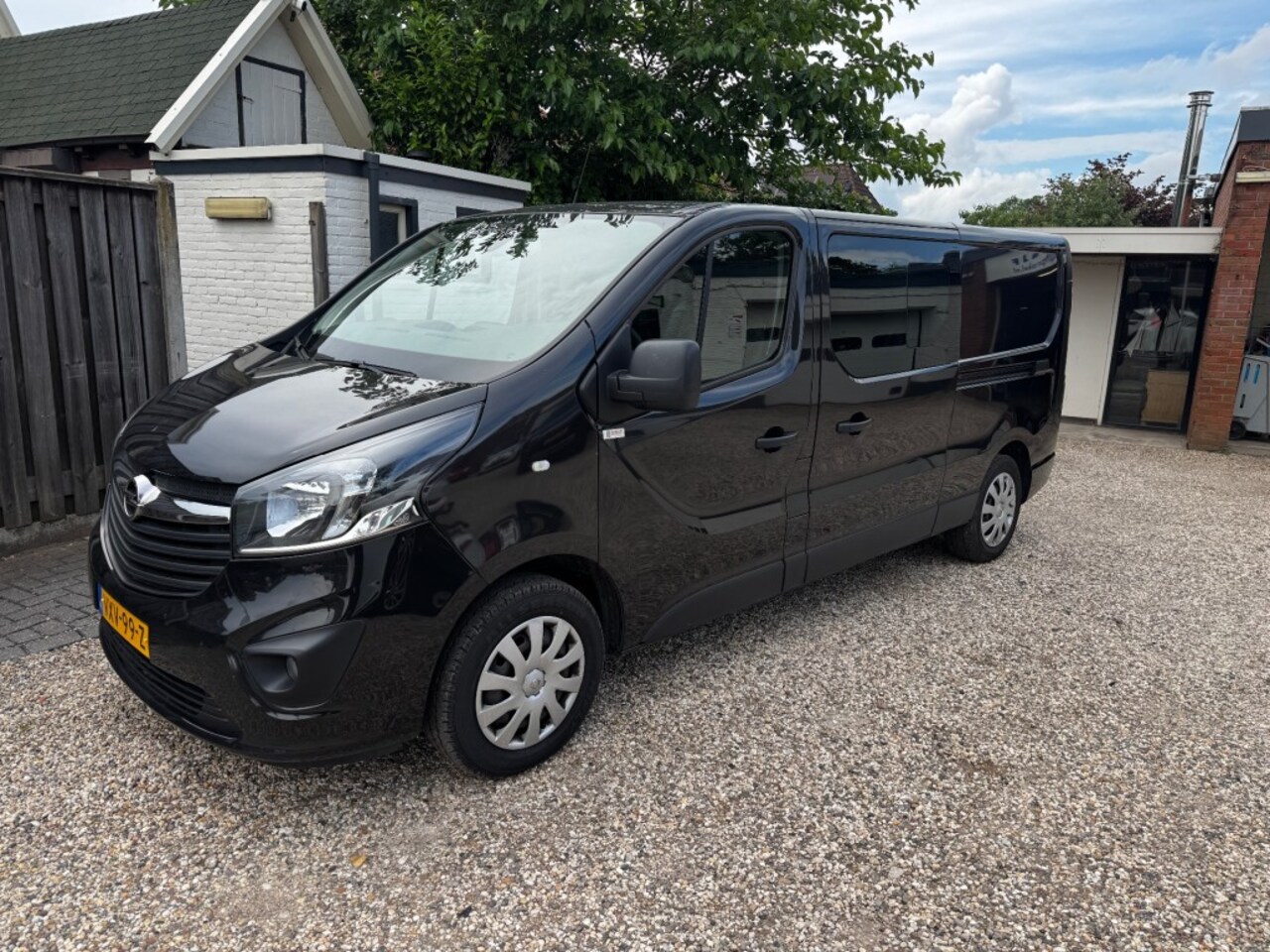 Opel Vivaro - 1.6 CDTI L2H1 DC 2 schuifdeuren,leer,trekhaak - AutoWereld.nl