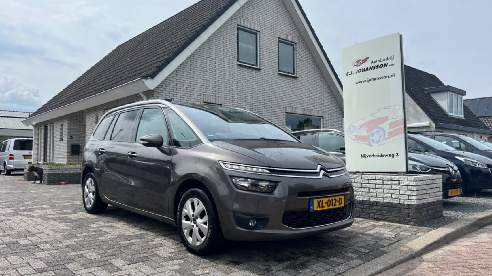 Citroën C4 Picasso - 1.2 Pure tech Shine 7 pers - AutoWereld.nl