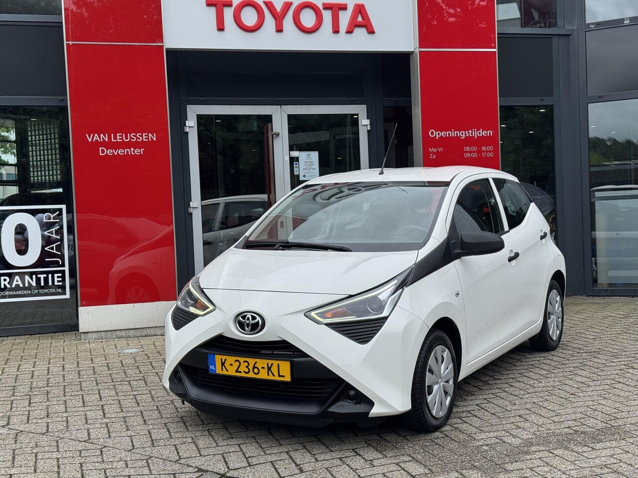 Toyota Aygo - 1.0 VVT-i x-fun AIRCO NL-AUTO 1E EIGENAAR ELEKTRISCHE RAMEN - AutoWereld.nl