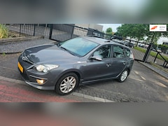 Hyundai i30 CW - 1.6i i-Motion clima velgen onderhoudshistorie