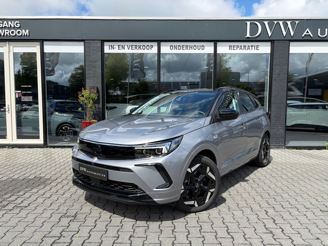 Opel Grandland - 1.6 Turbo Plug-In Hybrid 4x4 GSe, 300pk - AutoWereld.nl