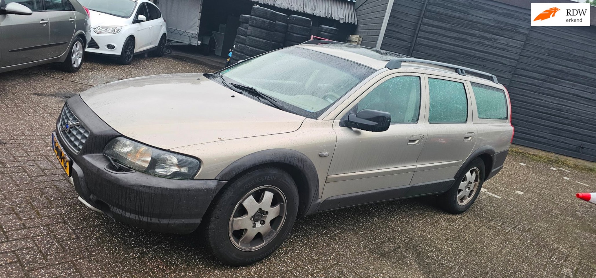 Volvo V70 Cross Country - 2.4 T Geartr. Comf. Automaat slipt - AutoWereld.nl