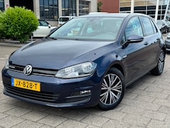 Volkswagen Golf - 1.0 TSI Connected Series