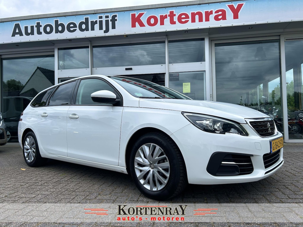 Peugeot 308 SW - 1.2 PureTech Blue Lease airco/cruise control/navigatie/100% dealer onderhouden - AutoWereld.nl