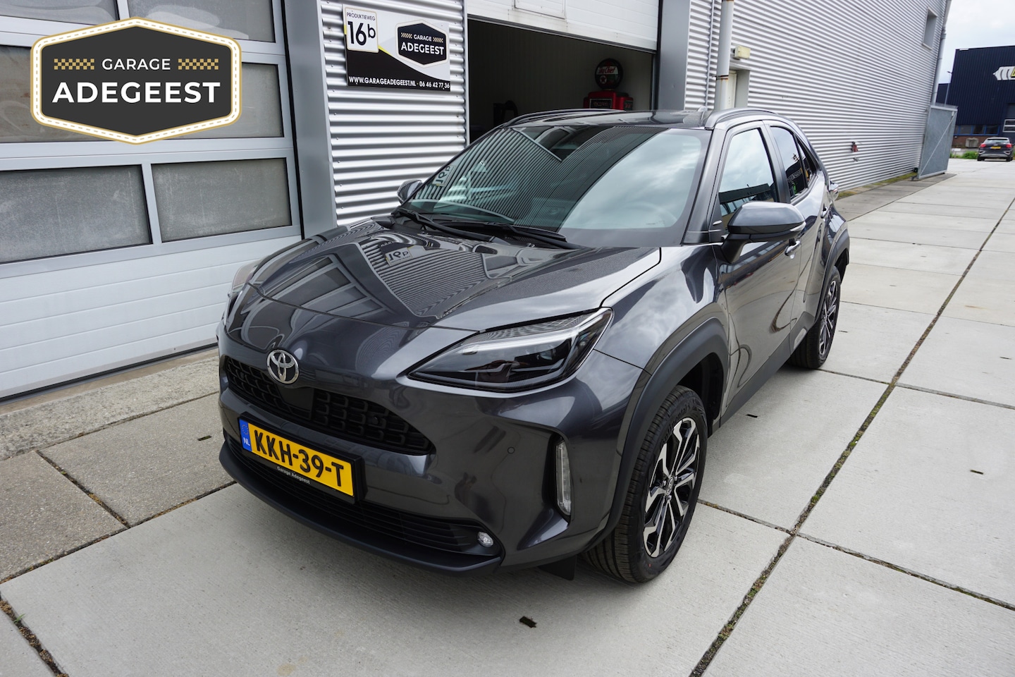 Toyota Yaris Cross - 1.5 Hybrid 130 Dynamic |Navi|Carplay|Dodehoek|PDC V+A|Camera|Stoel en stuurverw.| - AutoWereld.nl