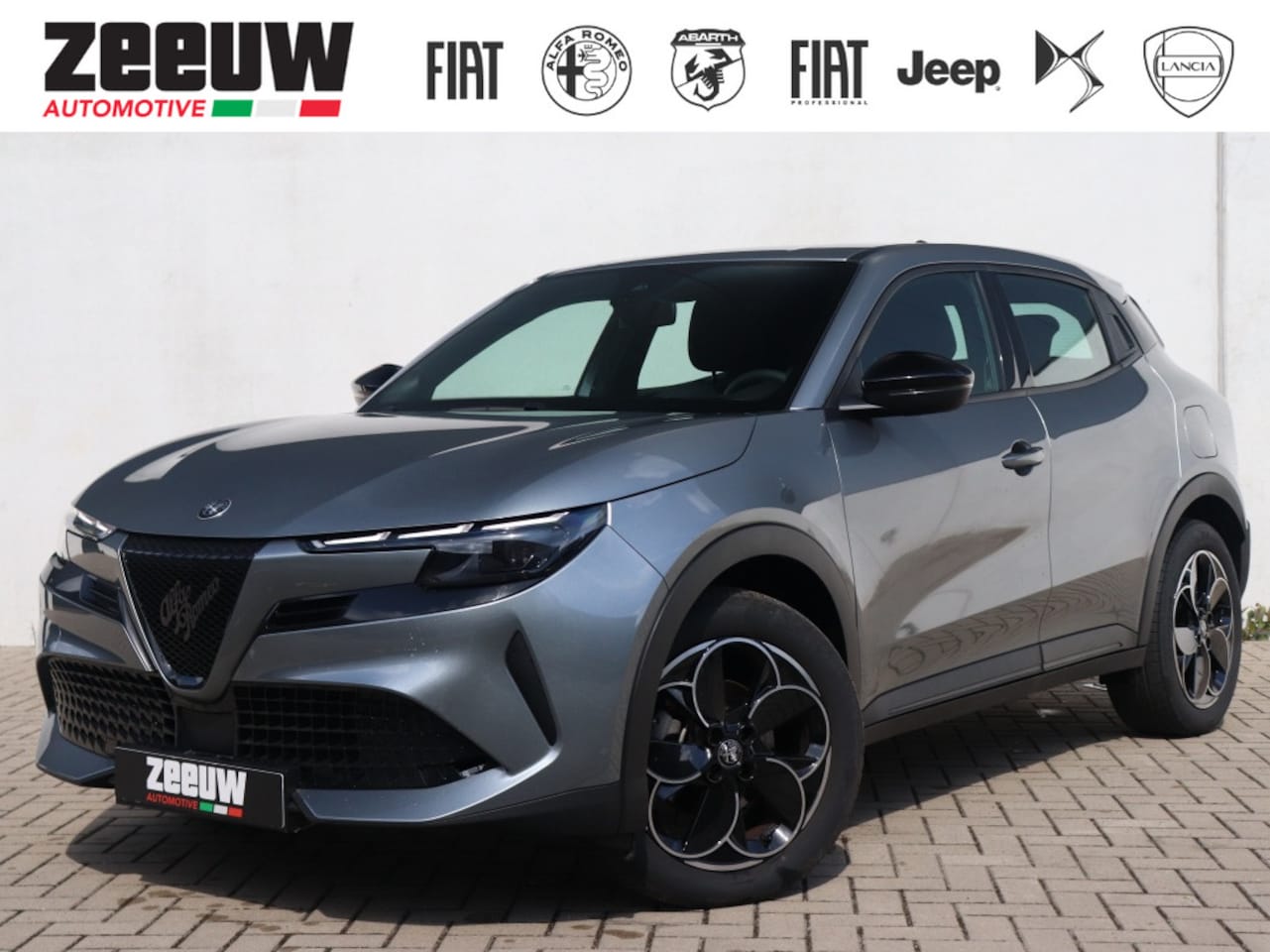 Alfa Romeo Junior - Elettrica 54 kWh | Carplay | Clima | Cruise | LED | 18" - AutoWereld.nl