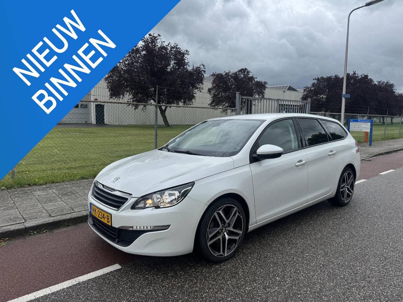 Peugeot 308 SW - 1.6 BlueHDI Blue Lease Pack PARELMOER WIT/LAGE KM STAND/NAP/NL AUTO - AutoWereld.nl