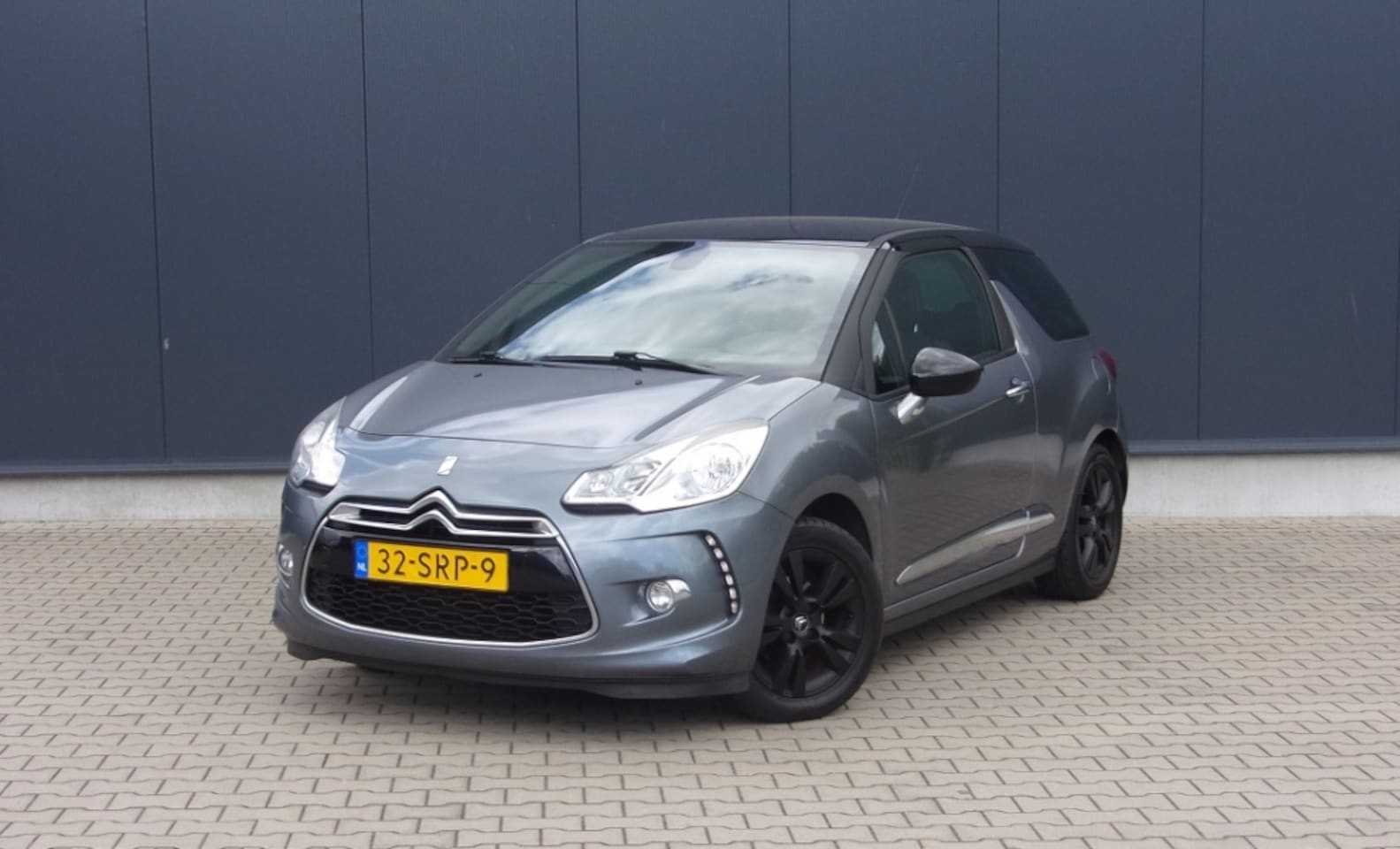 Citroën DS3 - 1.6 So Chic | 1 eigenaar | PDC | Airco - AutoWereld.nl