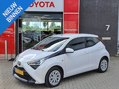 Toyota Aygo X - X-PLAY AIRCO ACHTERUITRIJCAERA APPLE CARPLAY / ANDROID AUTO